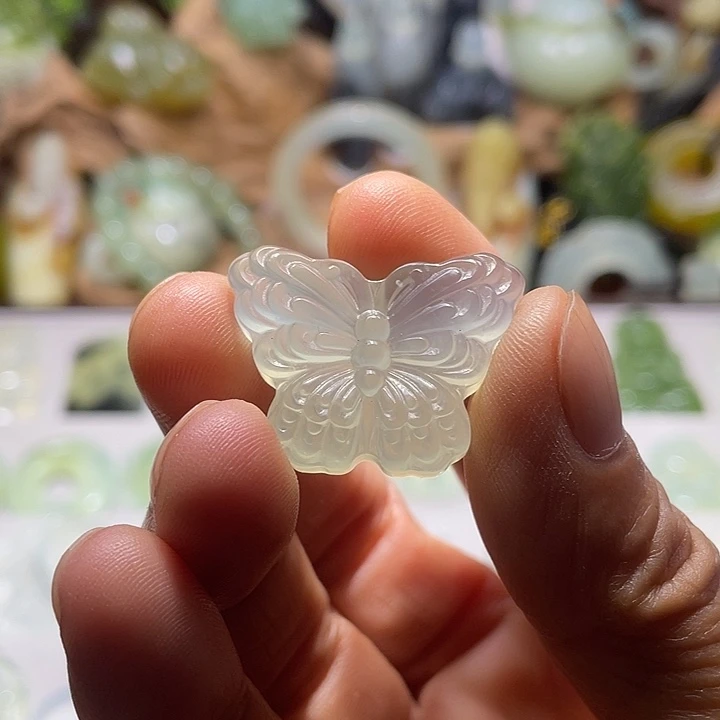 蛇纹石玉未镶嵌珠宝奇石