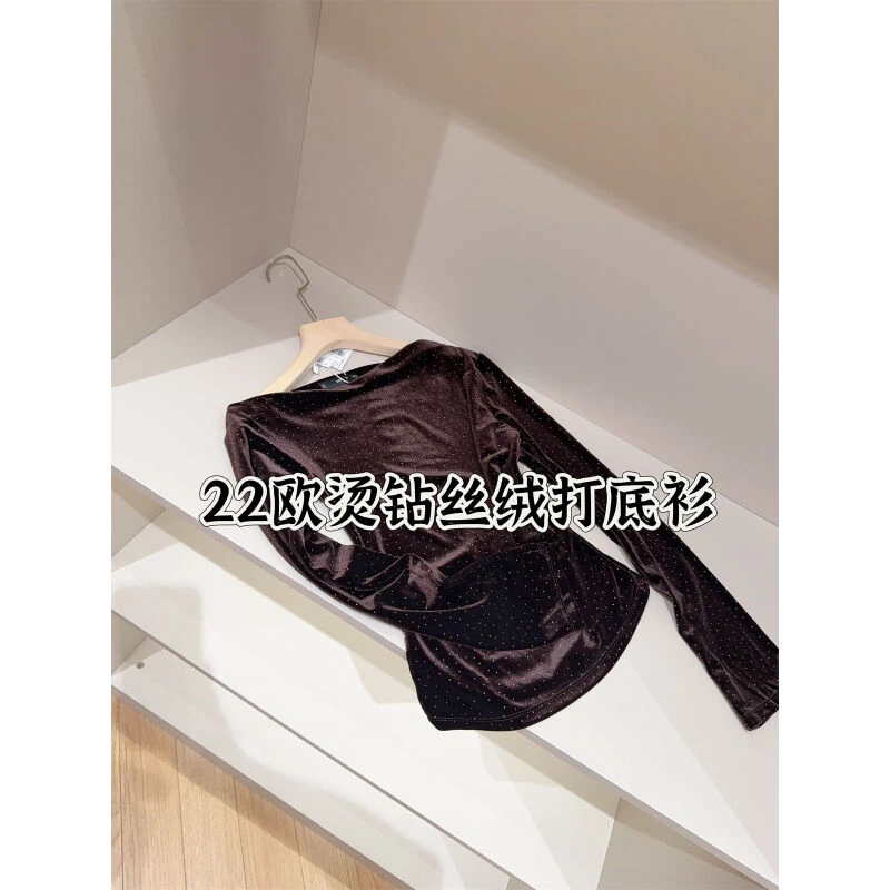 西班牙单 丝绒烫钻设计长袖T恤打底衫女