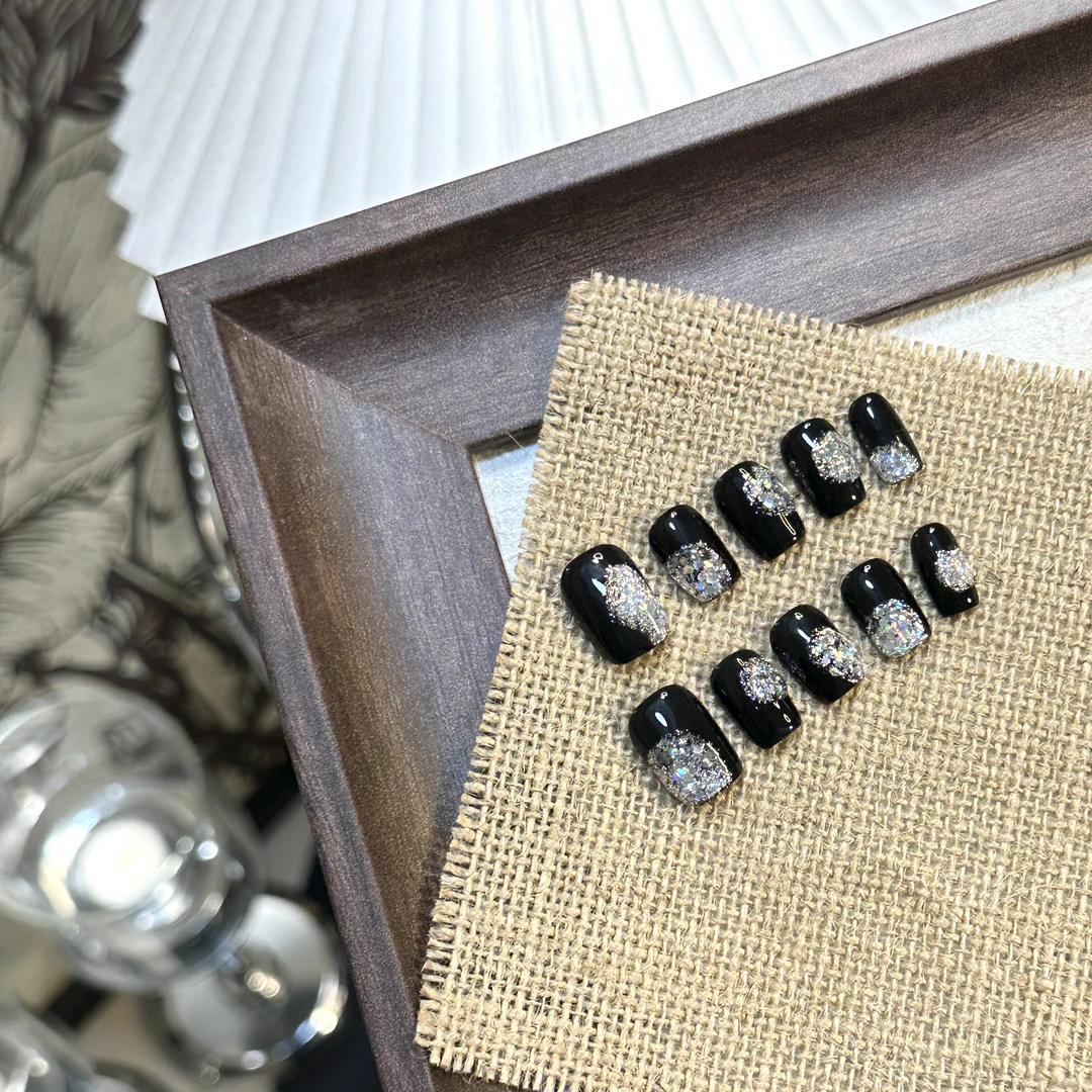 【那不嘞斯】手绘可爱显白/穿戴甲气质手工蓝色复古爆闪梯形超闪