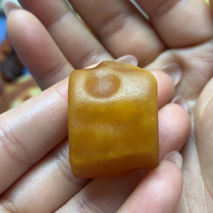 未镶嵌定制琥珀蜜蜡工坊原石定制