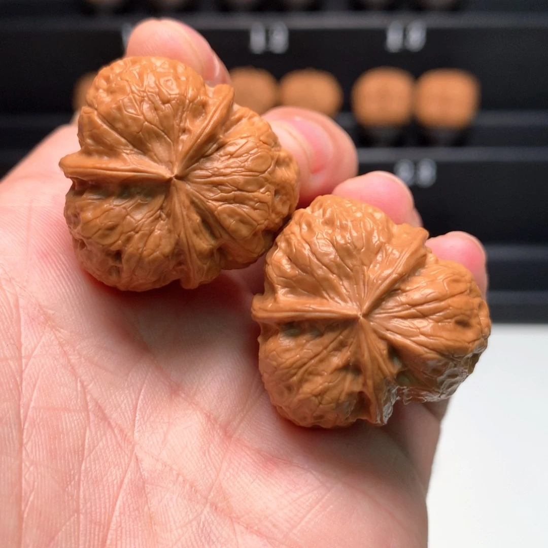 把件文玩核桃铁磨盘三棱