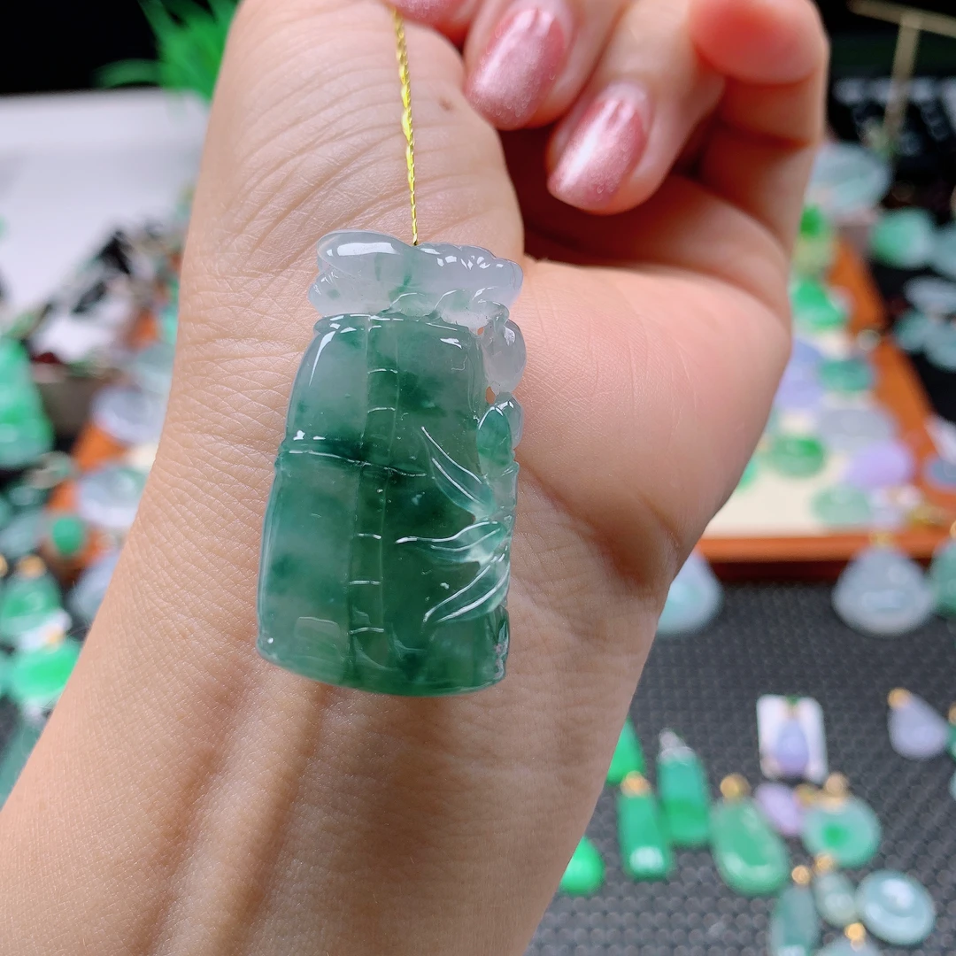缅甸天然A货翡翠，冰飘花竹节，编号 267/803，尺寸38.9-20.5-8.5