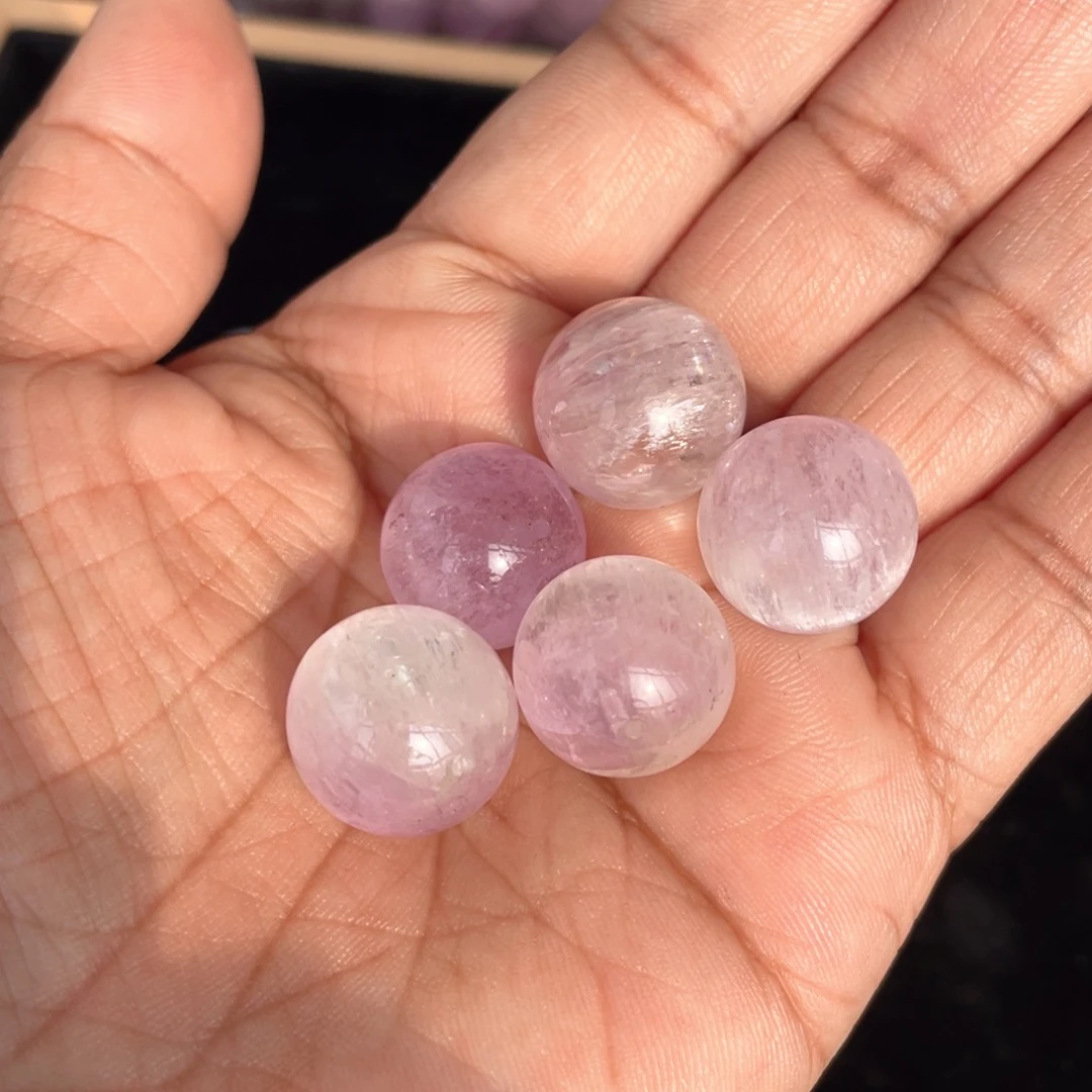 水晶手串未镶嵌偏紫色15mm紫锂辉单珠多样性发其一