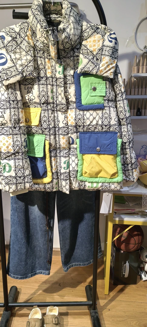 冬季新款韩版涂鸦印花白鸭绒连帽女休闲宽松加厚外套潮