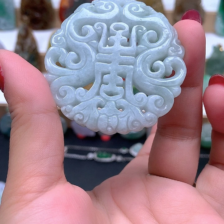 翡翠未镶嵌颈饰翡翠