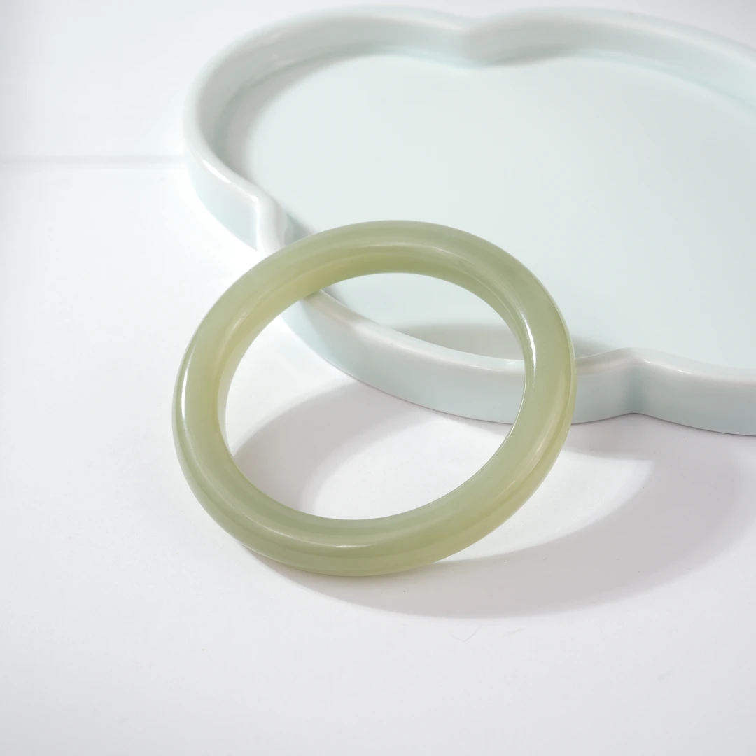 盟世玉和田玉手镯 圈口58.1mm