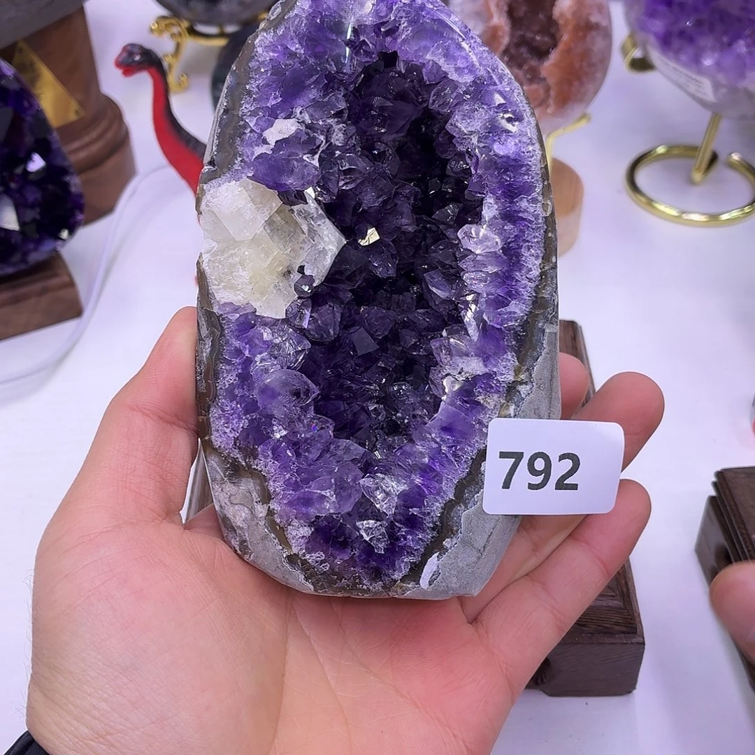 水晶未镶嵌大型摆件（非配饰）