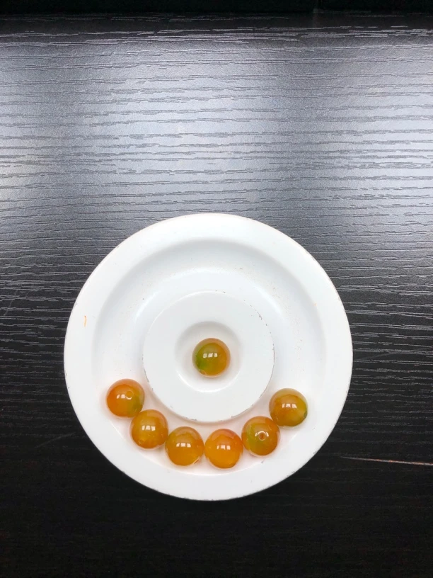 冰糖黄12➕翡翠散珠一颗/多样性发货