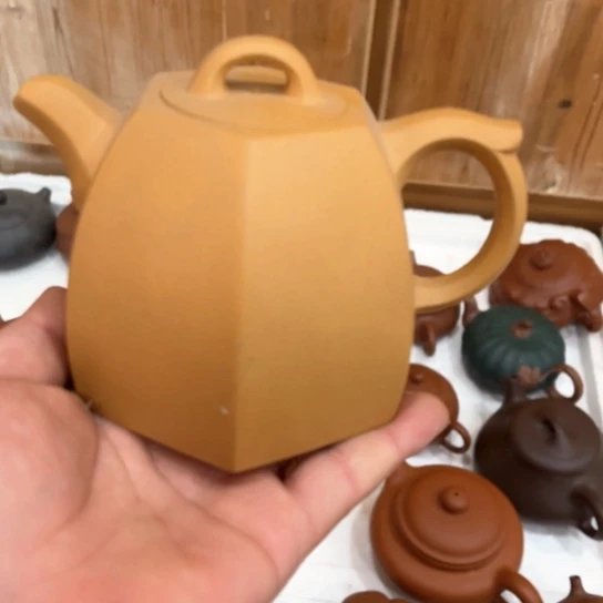 紫砂茶壶瑕疵……………………