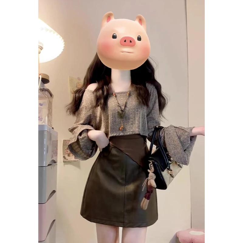 2025秋季新款女法式复古露肩长袖上衣不规则吊带高腰显瘦半身皮裙