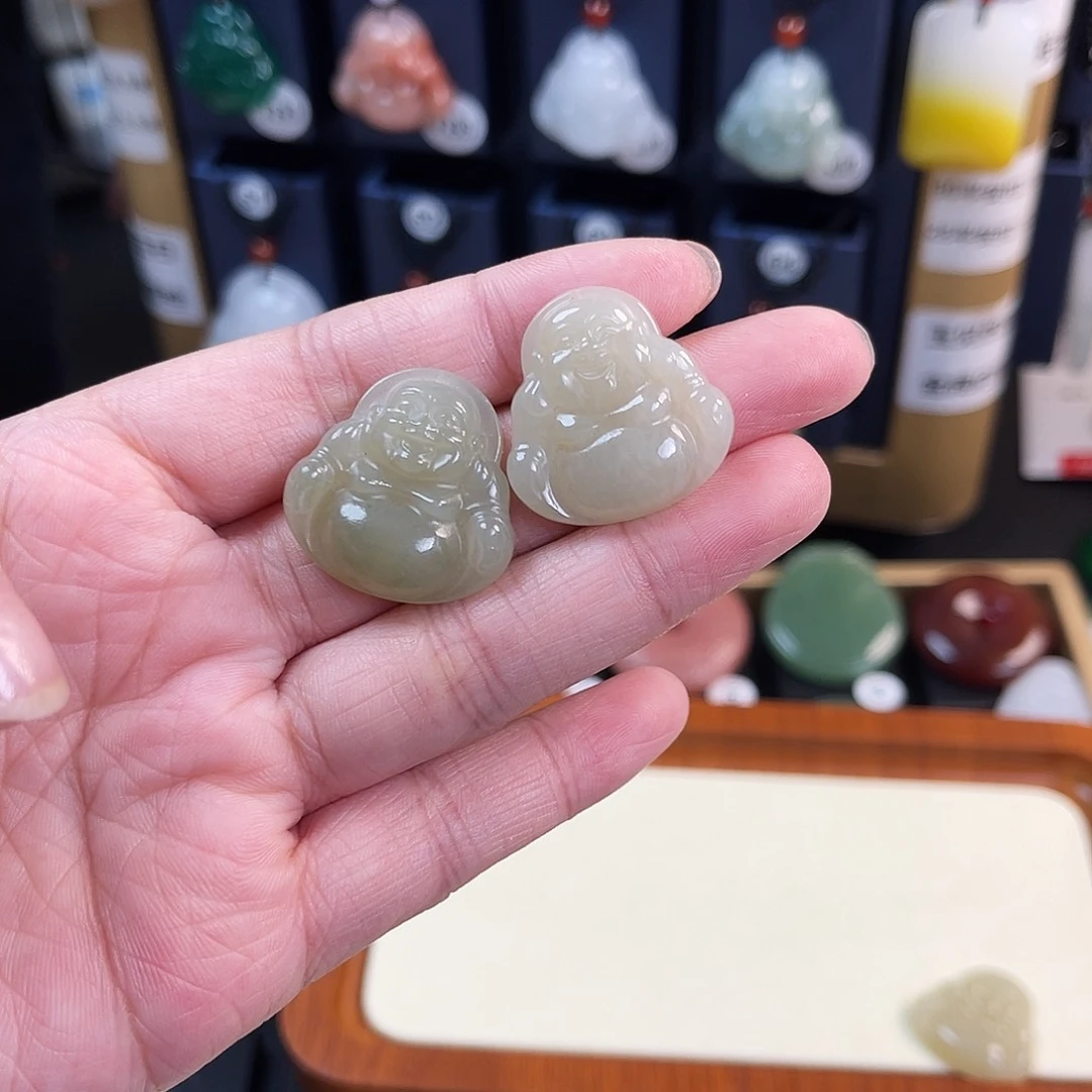 颈饰未镶嵌和田玉汐*?