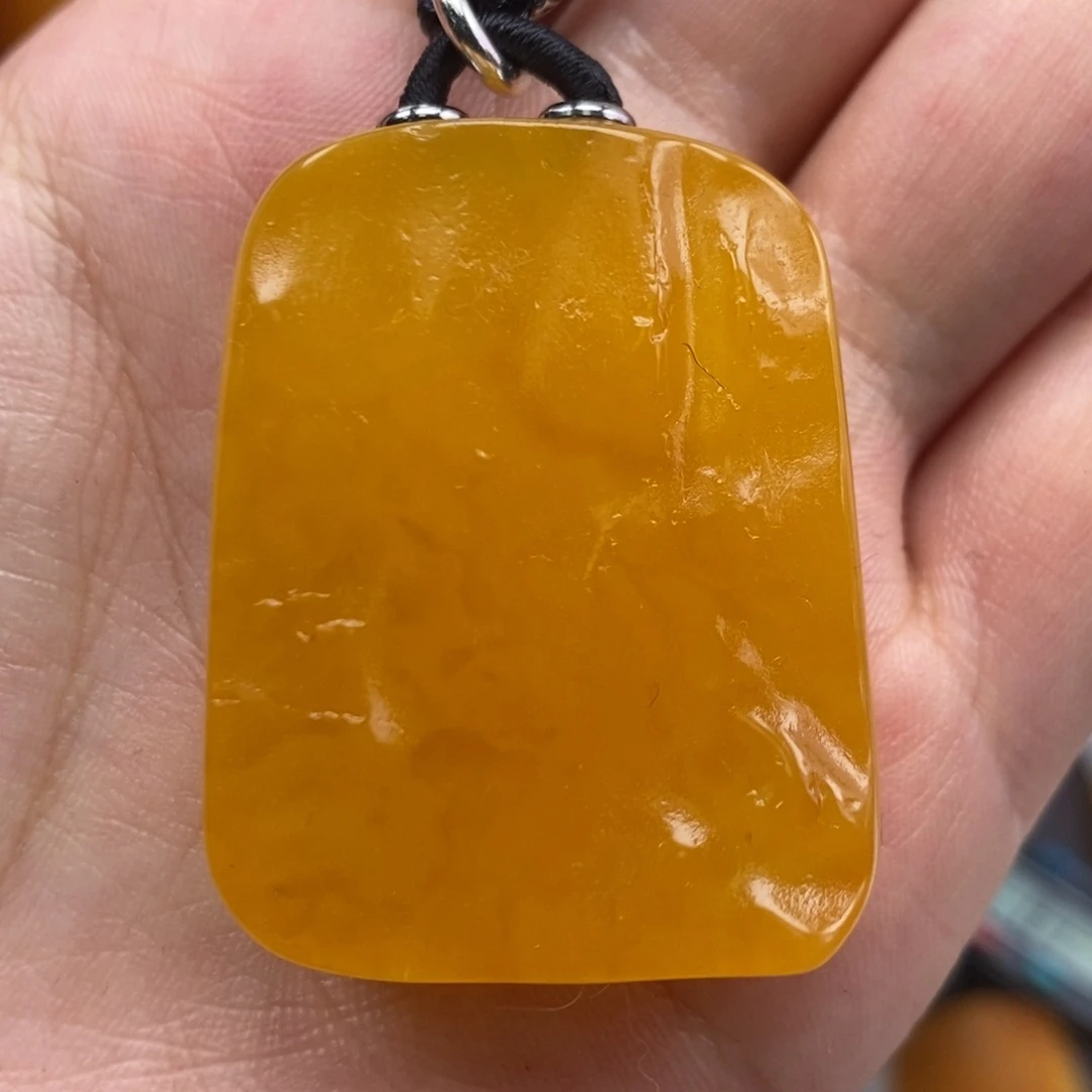 琥珀吊坠(赠链)未镶嵌