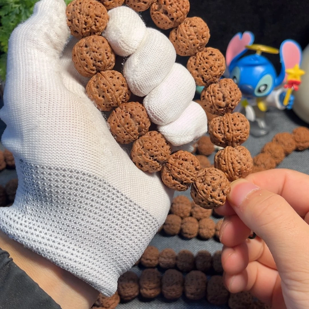 ****生金刚菩提手串玉石梅花