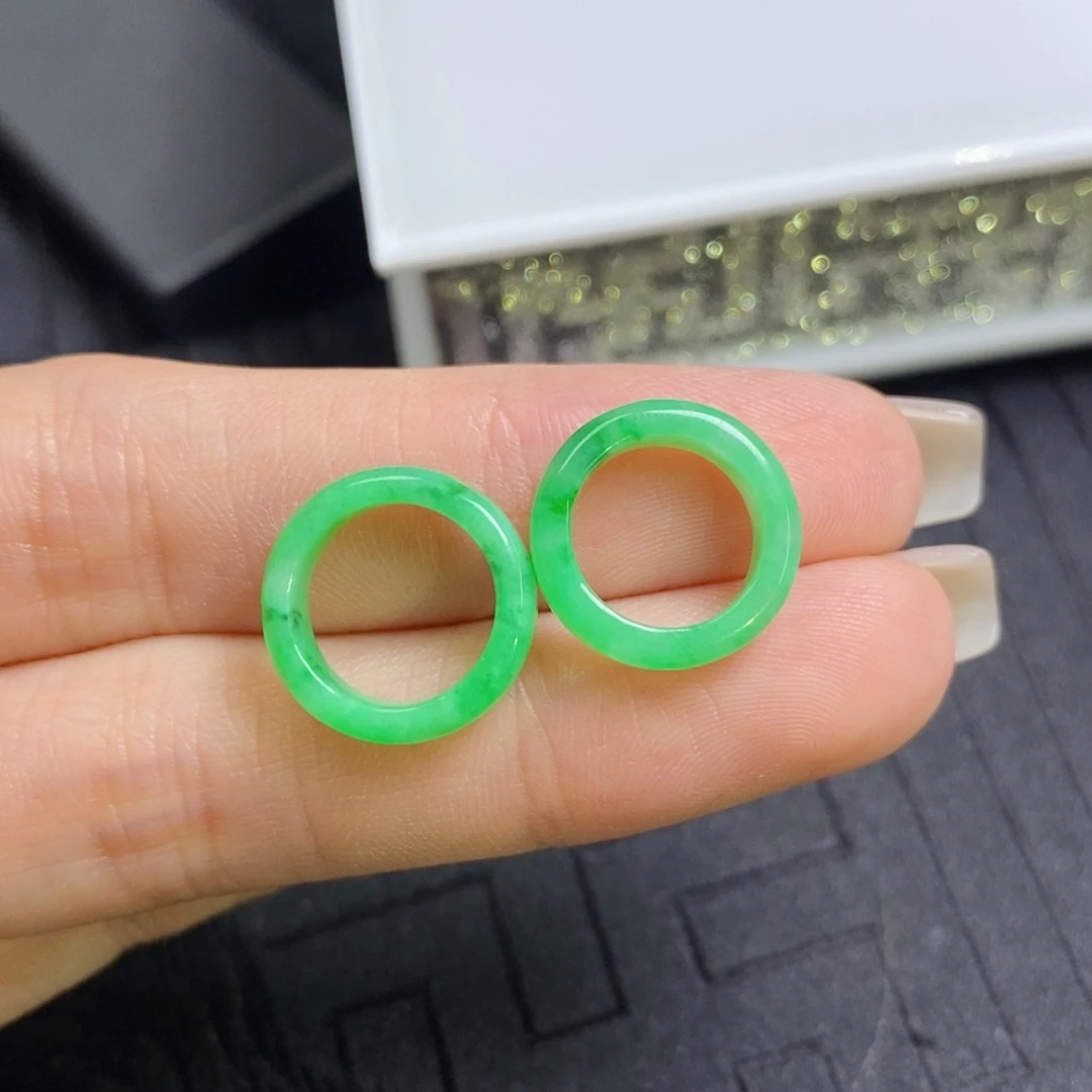 翡翠未镶嵌耳饰葱心绿甜甜圈