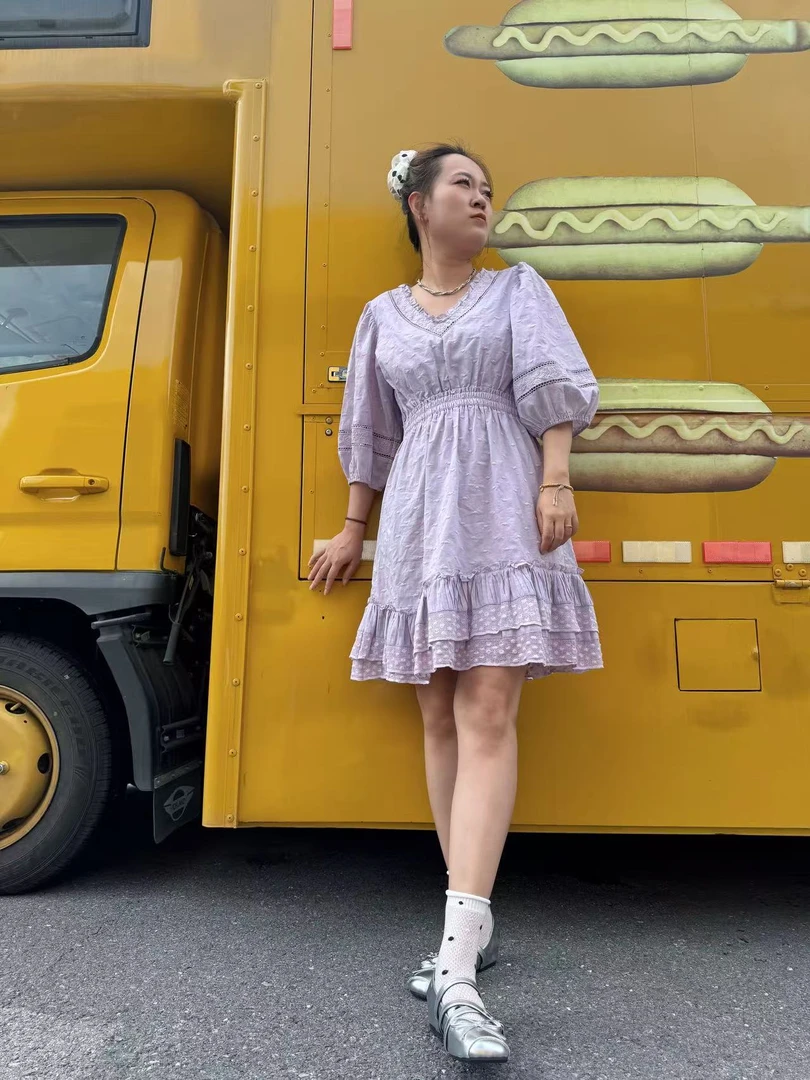 剪标韩国小众设计师品牌镂空连衣裙拼接V领女装蕾丝收腰通勤裙