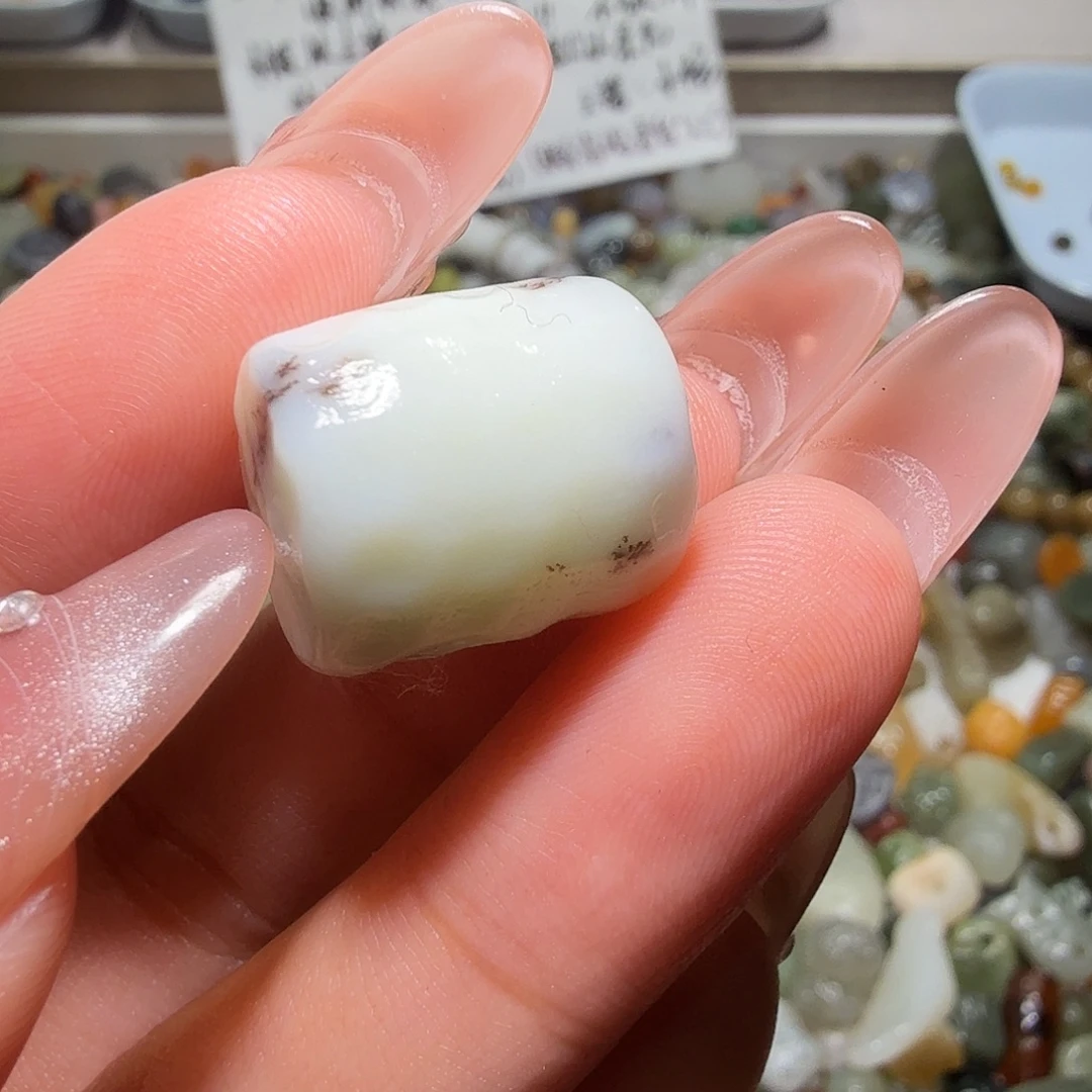 和田玉未镶嵌珠宝奇石