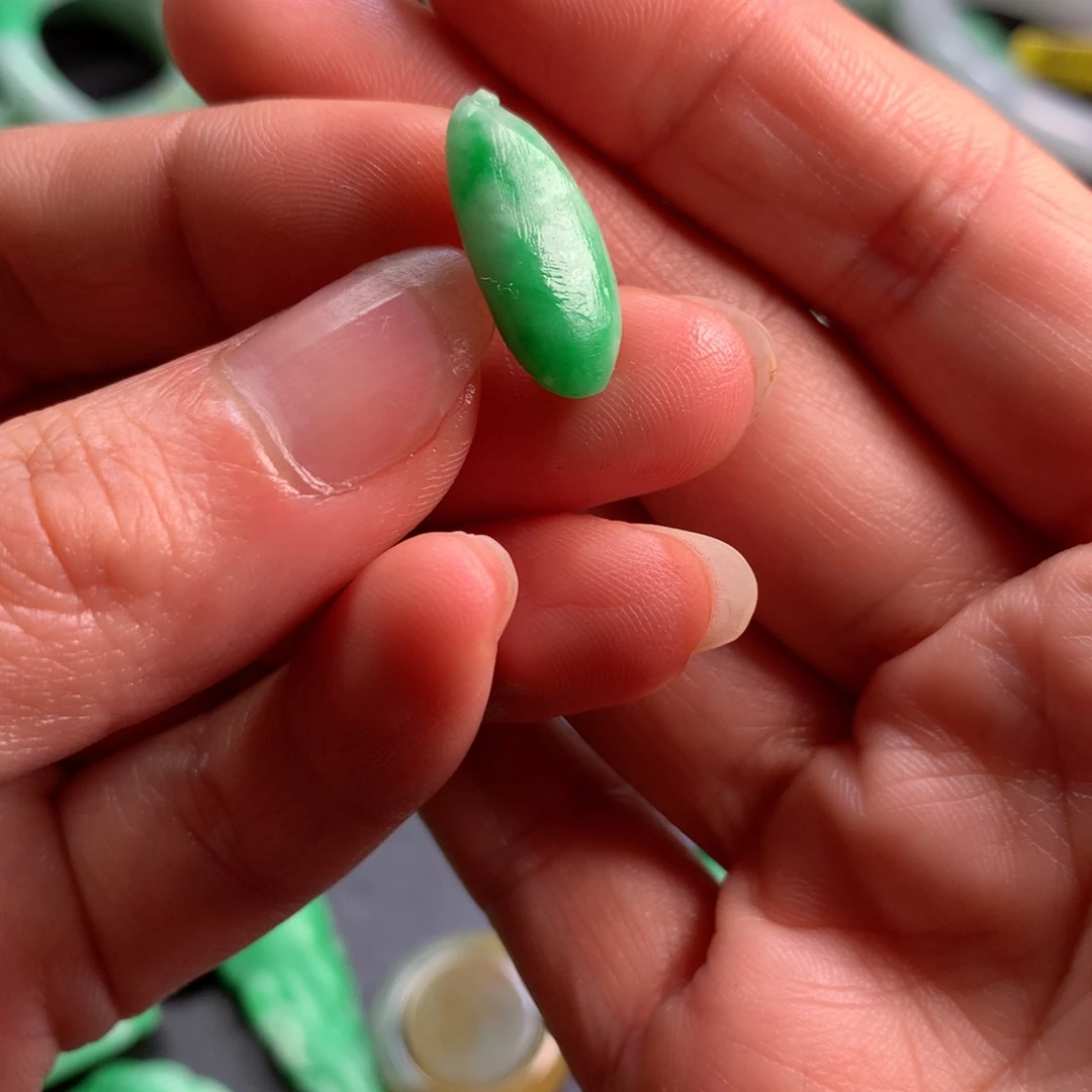 未镶嵌定制翡翠翡翠