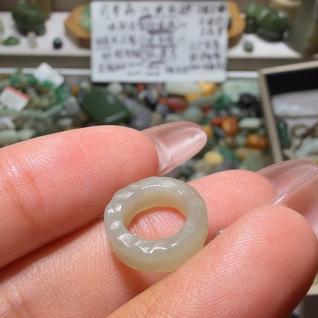 和田玉未镶嵌珠宝奇石