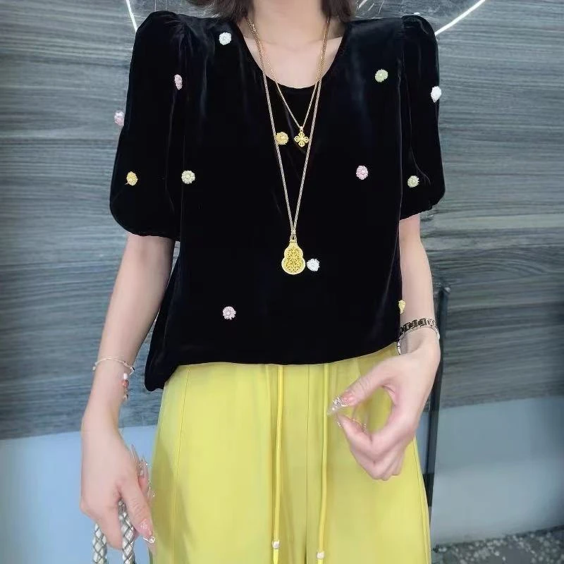 613/58117/129-9 欧货丝绒面料时尚刺绣气质上衣