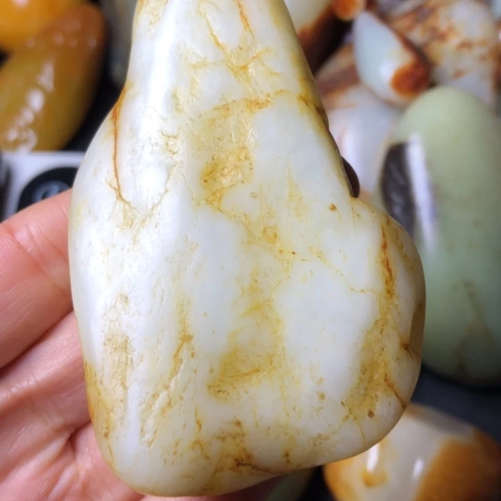 和田玉未镶嵌珠宝奇石