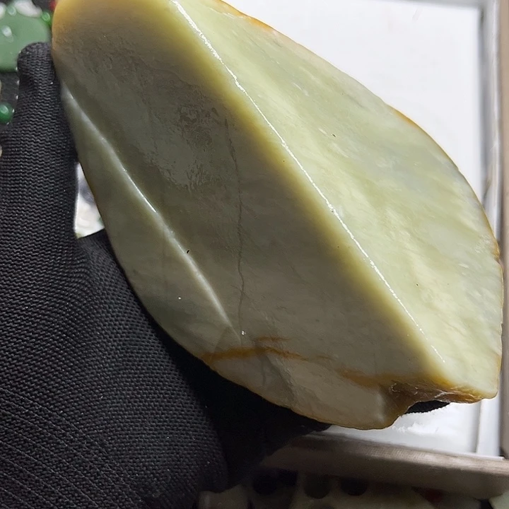 和田玉未镶嵌珠宝奇石