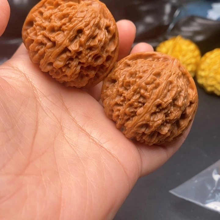 把件文玩核桃三件南疆44尺