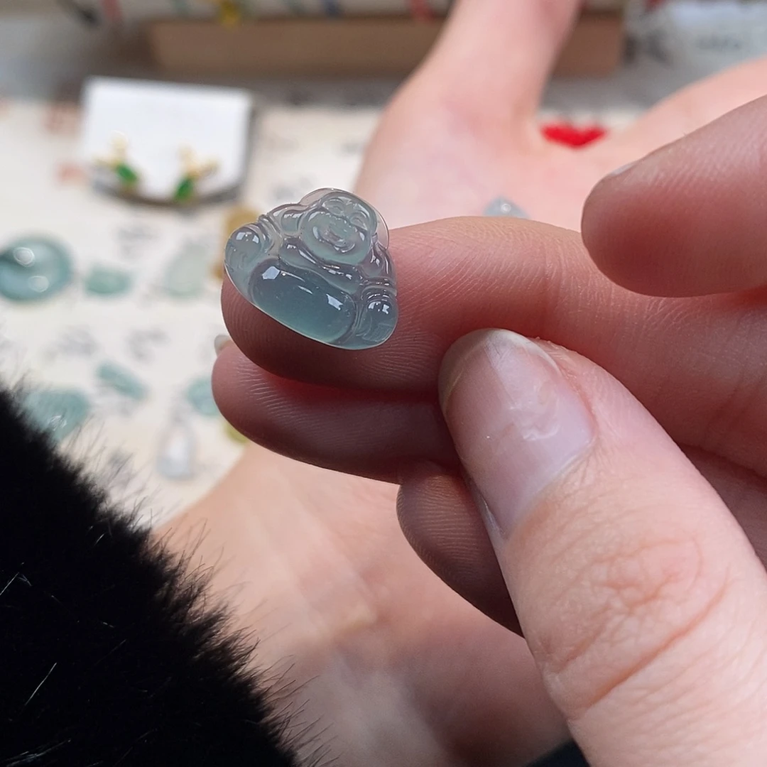 翡翠颈饰未镶嵌天然翡翠