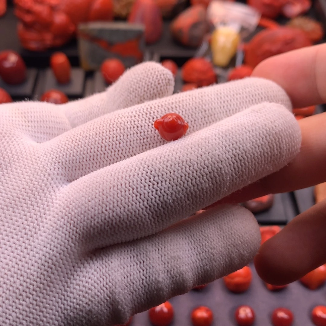 南红玛瑙未镶嵌精工雕刻小茶壶配珠9.5mm