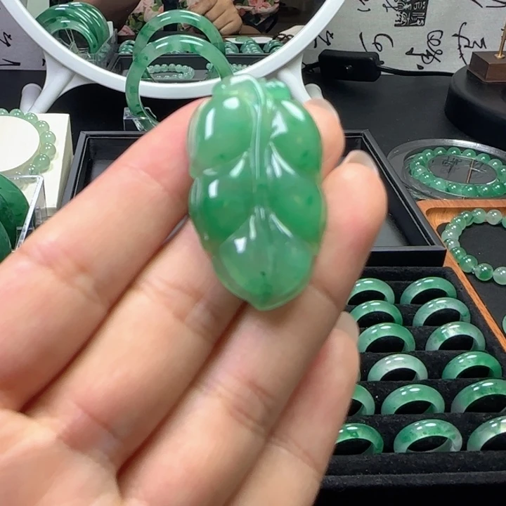 石英质玉（非洲翠），未镶嵌