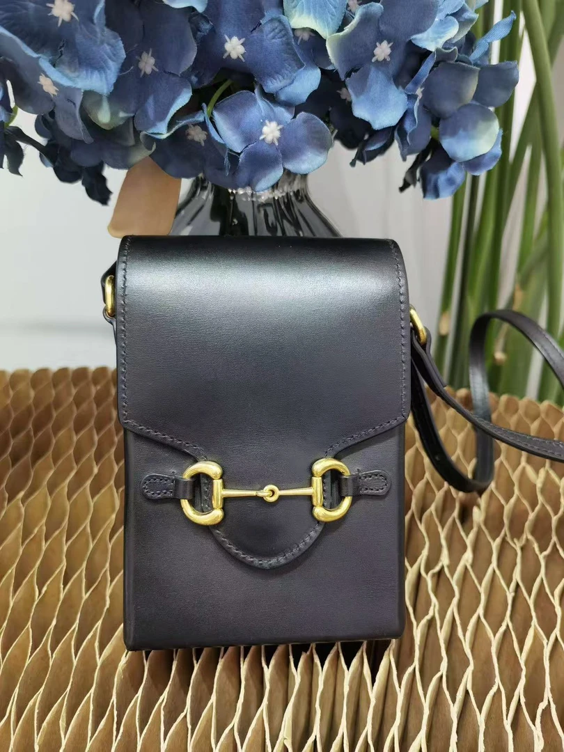 95新 GUCCI/古驰 95新马衔扣手机包