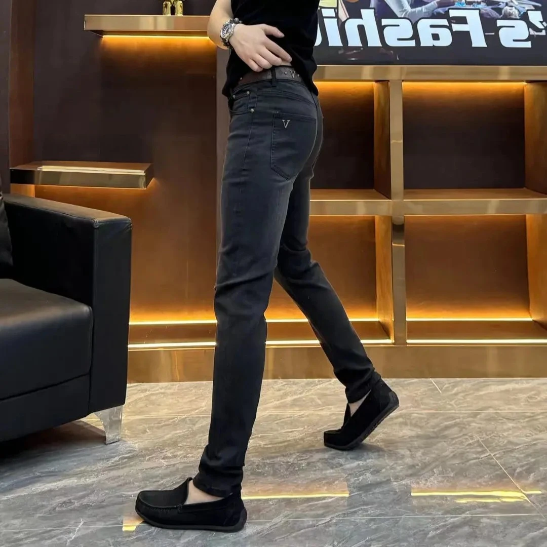 男士立体剪裁修身小脚裤黑色牛仔裤