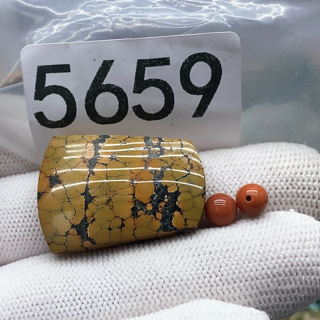 颈饰未镶嵌南红玛瑙