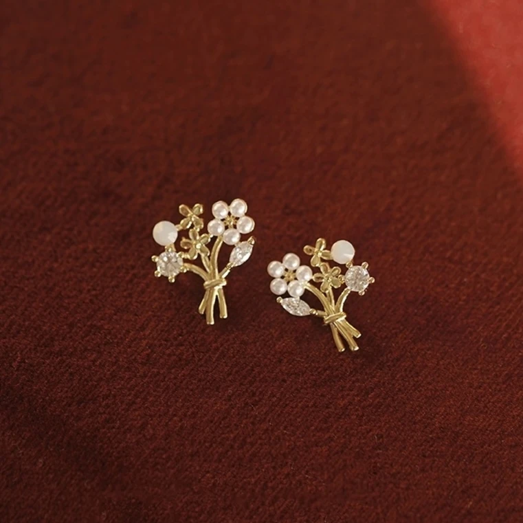 铜合金耳饰 H076春日花束耳钉气质百搭无耳洞耳夹简约小众设计感