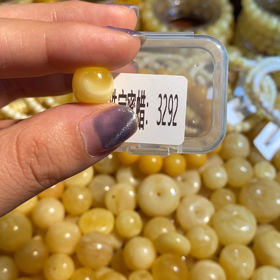 琥珀未镶嵌珠宝奇石3292
