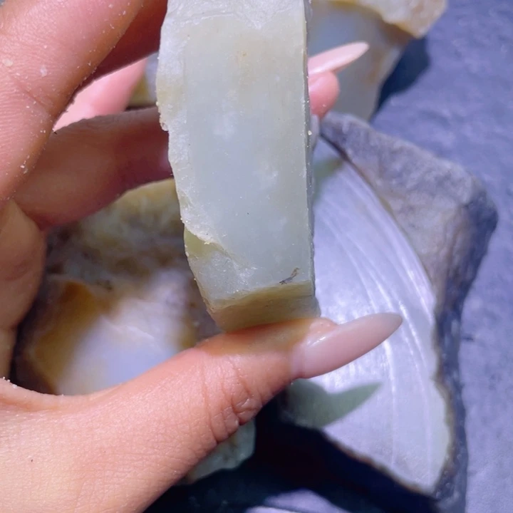 和田玉未镶嵌珠宝半成品