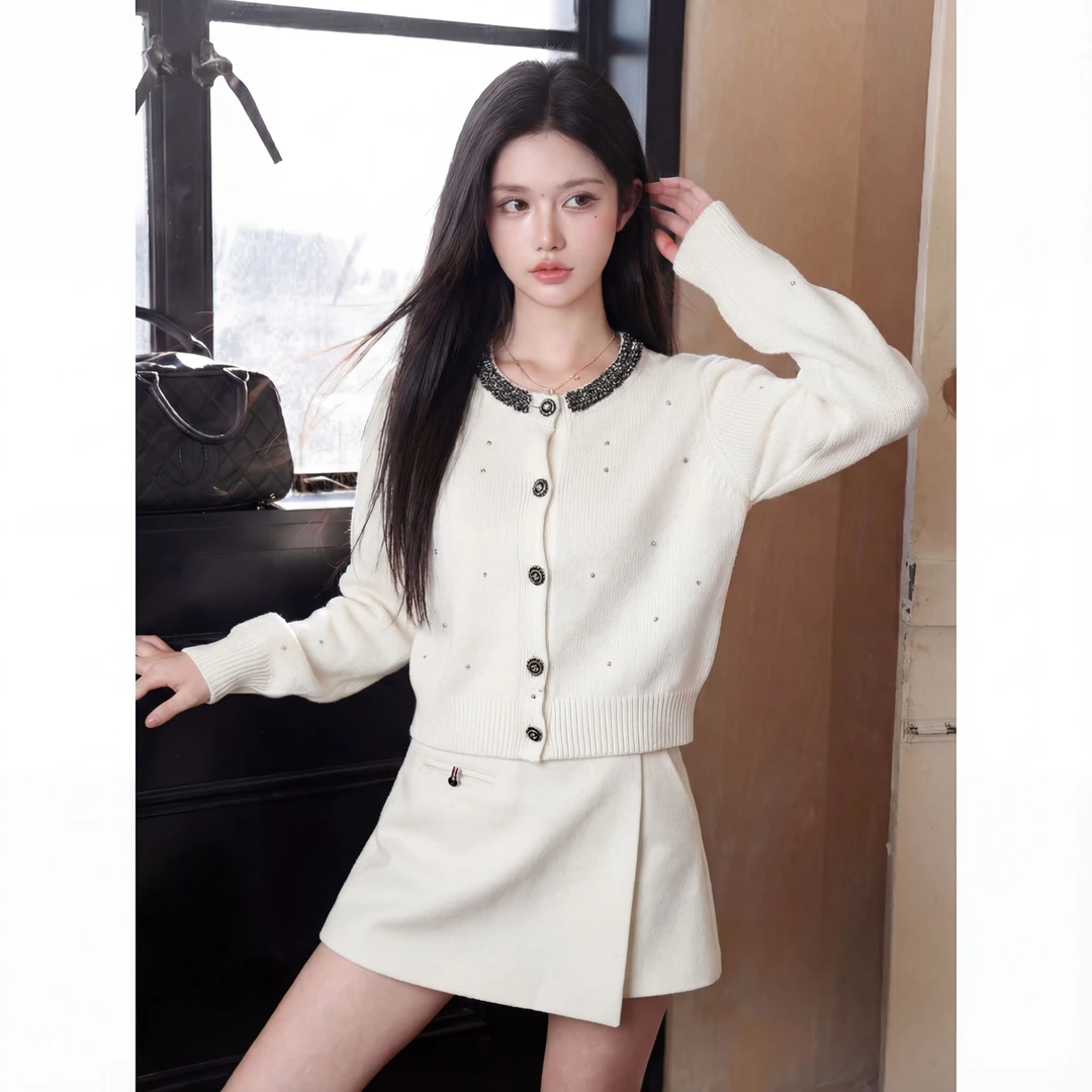 FANRUI/泛芮「奢雅钉珠」羊毛重工印烫洋气减龄百搭针织开衫B19713