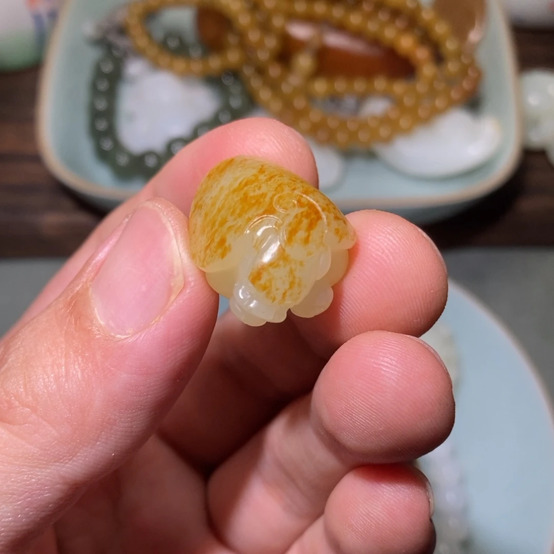 吊坠(不含链)未镶嵌和田玉(子料)s****e