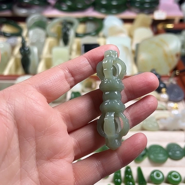 和田玉（糖玉）未镶嵌颈饰
