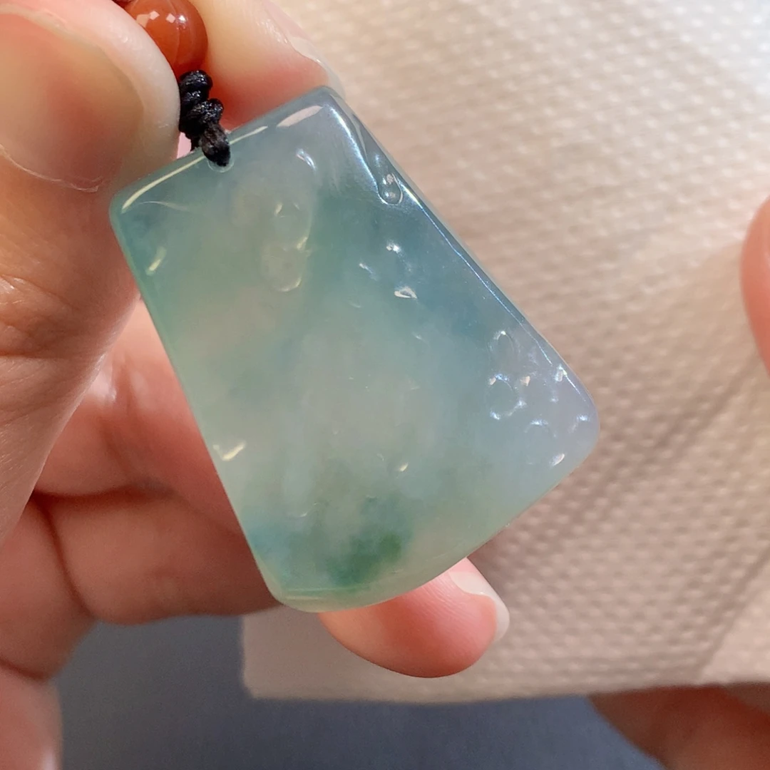 翡翠未镶嵌吊坠(不含链)24