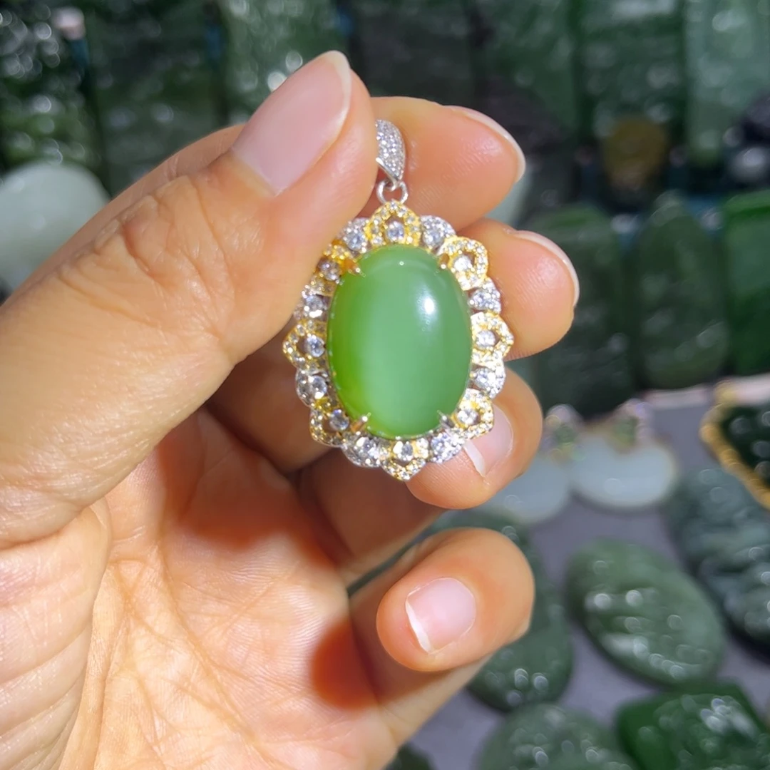 和田玉未镶嵌颈饰