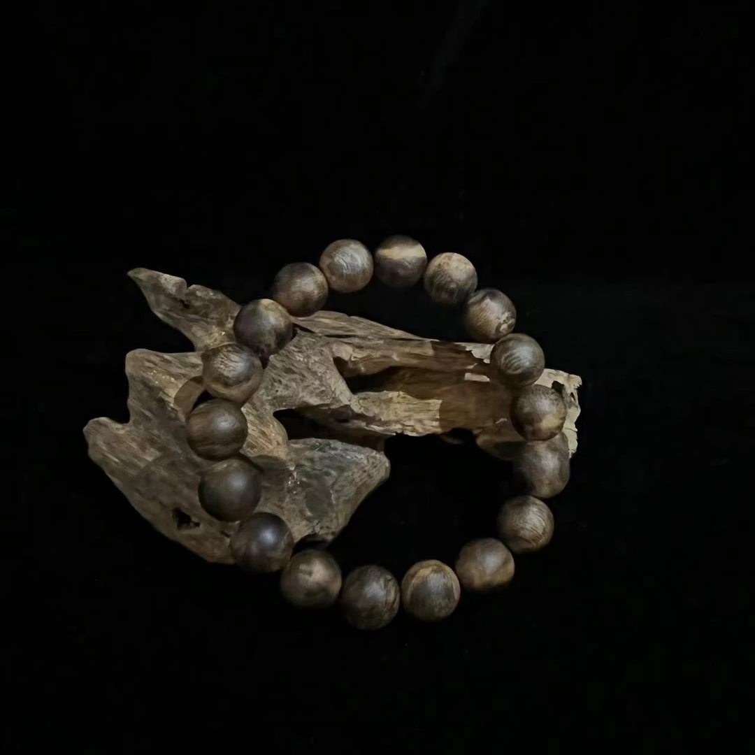 沉香顶峰香阁藏品奇楠母本圆珠单圈12mm（多样发其一）