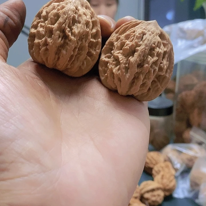 【闪购商品】把件文玩核桃40虎头