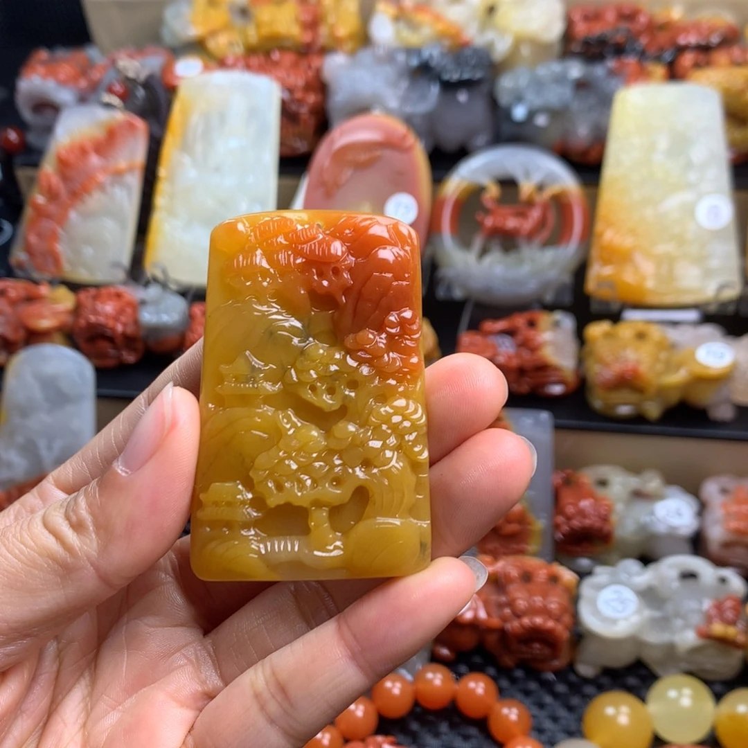 石英质玉（黄龙玉）挂件未镶嵌