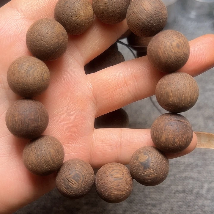 藤类降真香1.8圆柱绿油碳化料虫漏瑕疵