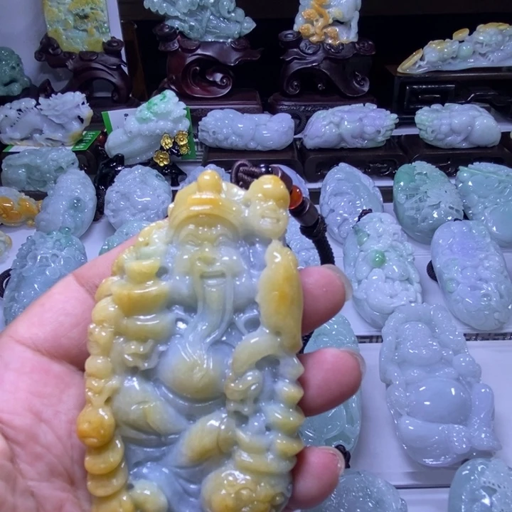 翡翠未镶嵌颈饰财神手把件
