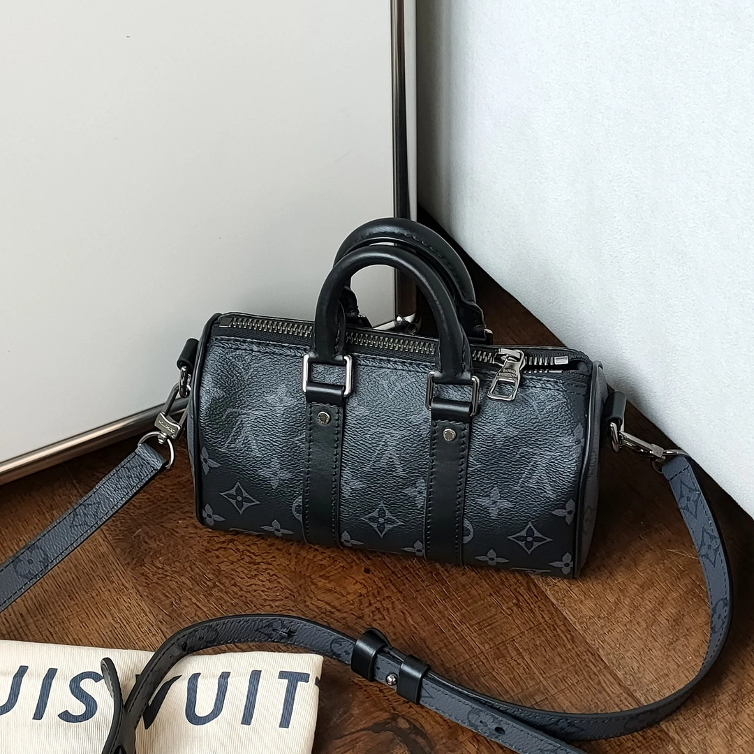 95新 LouisVuitton/路易威登 黑色老花keepall xs手提斜挎包49883