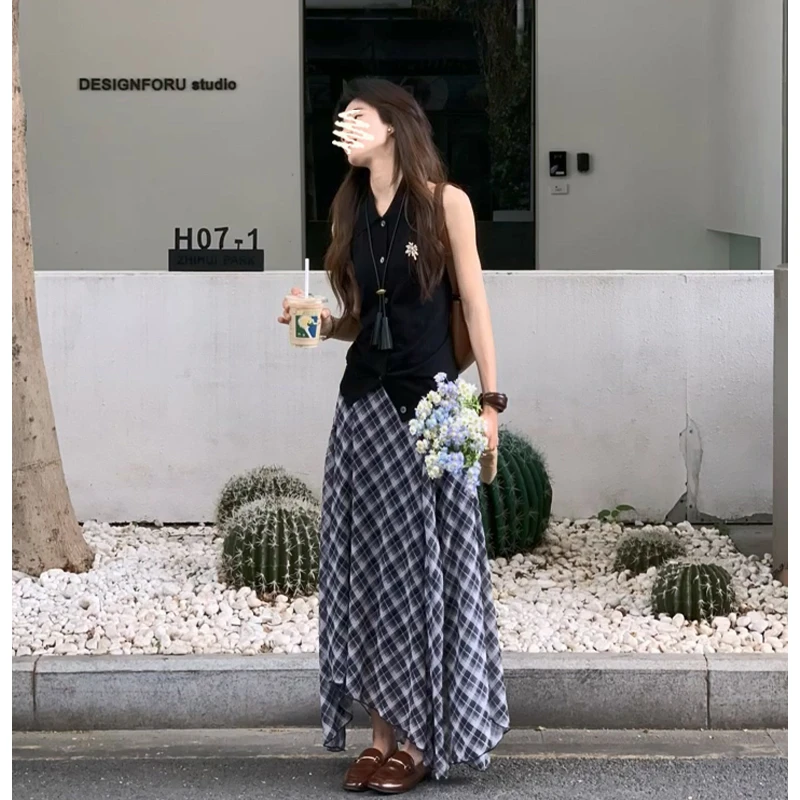 T3016#夏季韩系穿搭修身翻领花朵无袖上衣设计感高腰格纹半身裙