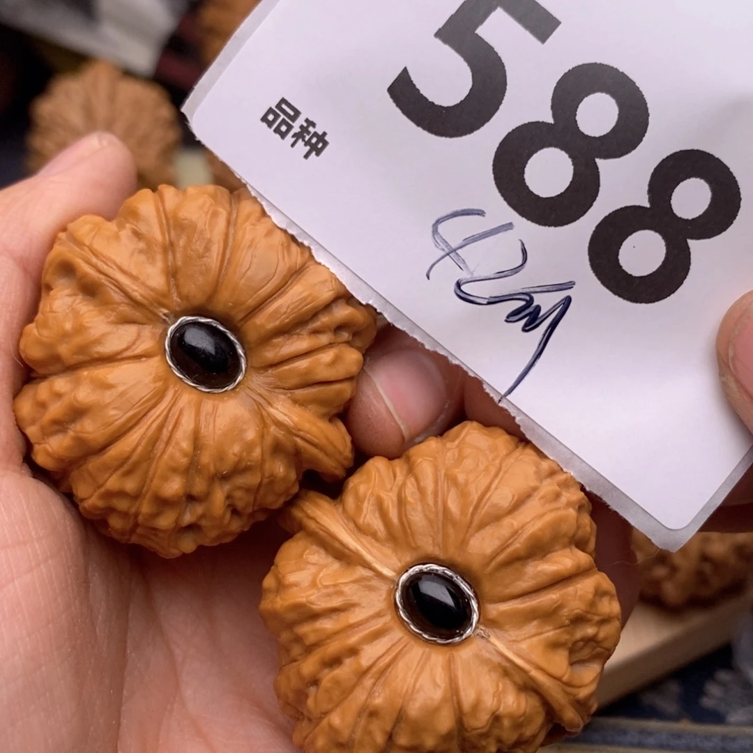 文玩核桃把件588号42瓜