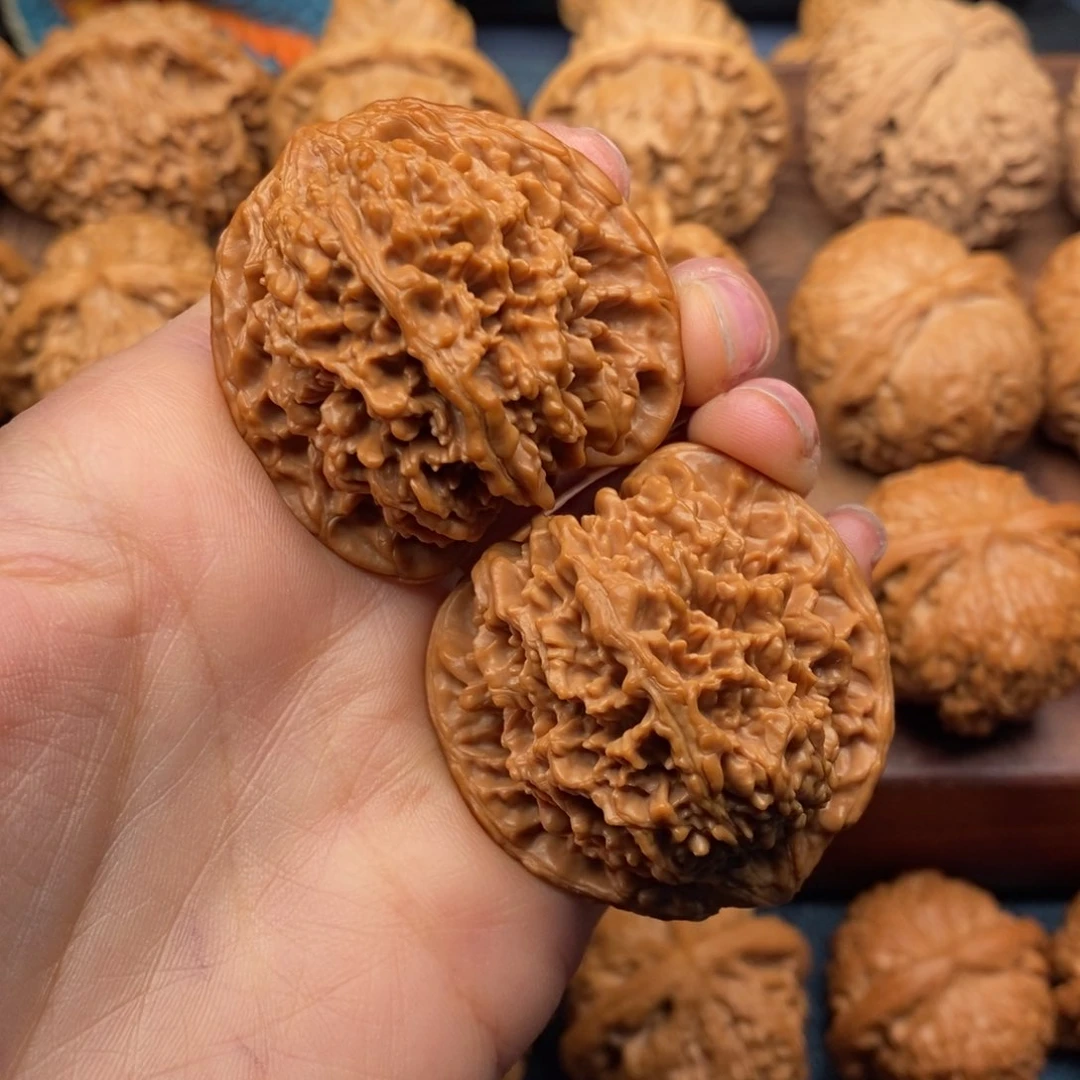 文玩核桃吊坠✊****?41.5全品满天星