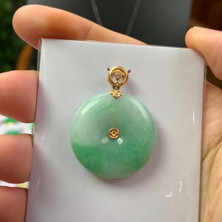 安***化翡翠18K金镶嵌颈饰翡翠翡翠吊坠